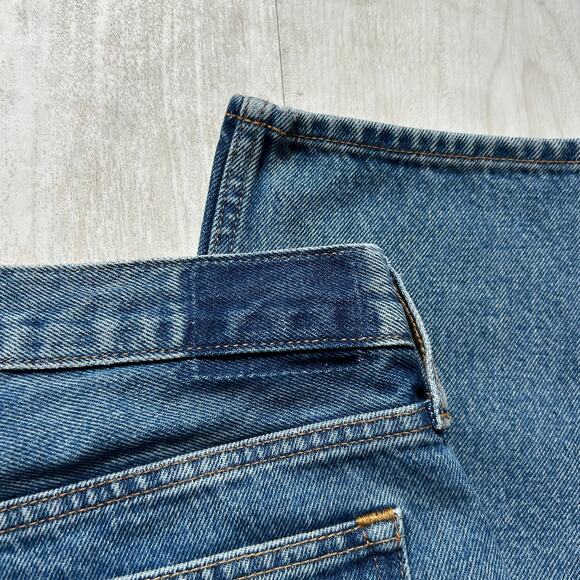 Abercrombie & Fitch Curve Love Barrel Jeans Medium Wash Denim Size 26 Mid Rise - Picture 9 of 10